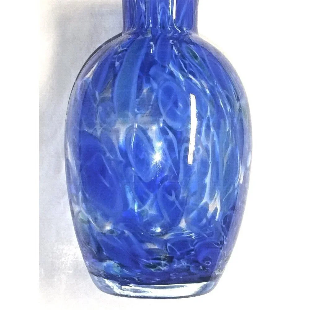 Art Glass vase Splatter Mottled/Thumb print blue White Murano style 9